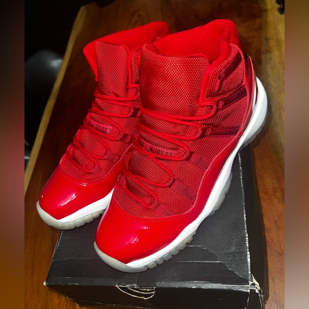 Air Jordan 11 Retro BG Size 7